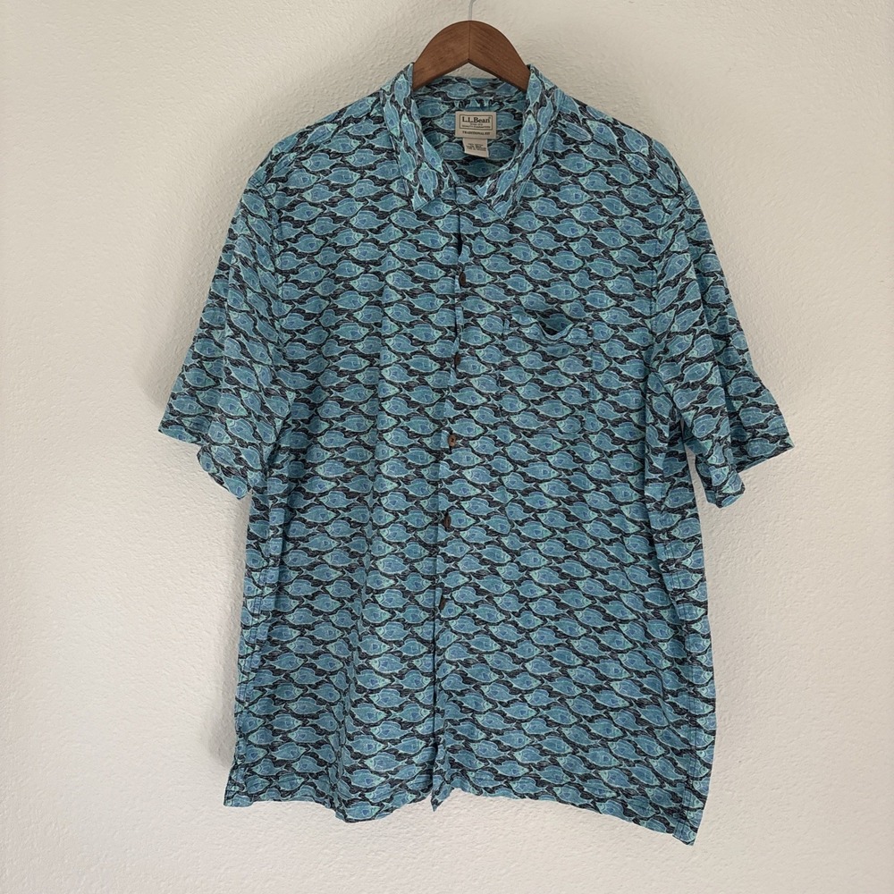 L.L.‎ Bean Men's XL Fish Print Button Down Shirt Blue Hawaiian Cotton